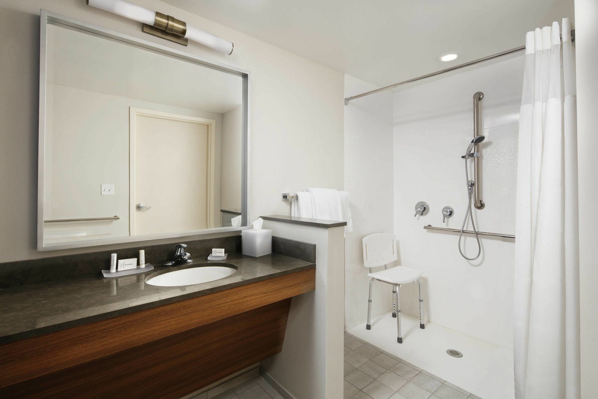 Fairfield Inn & Suites By Marriott Louisville Northeast Екстериор снимка